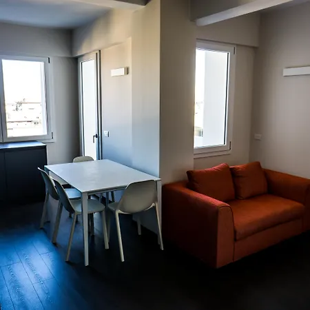 Lägenhetshotell Venice Terminal & 4*