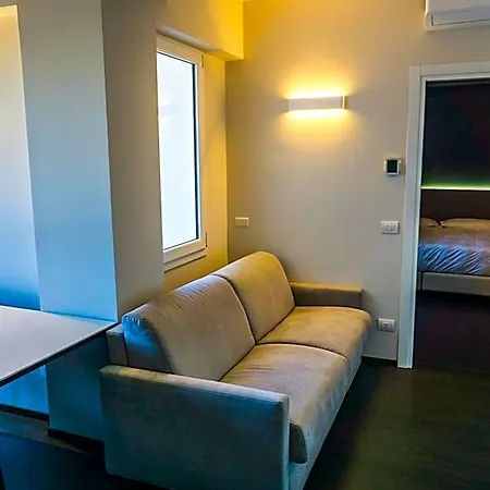 Venice Terminal & 4* ميستر
