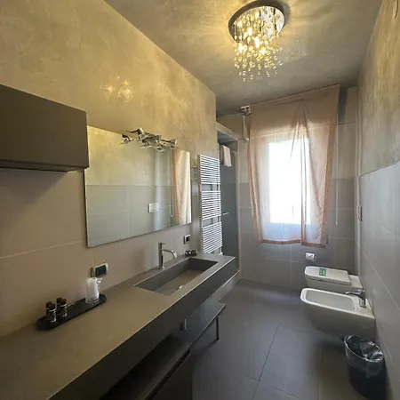 Hotel apartamentowy Venice Terminal &