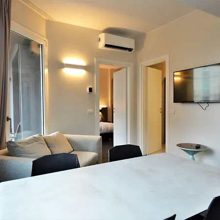 Venice Terminal & شقة فندقية 4*