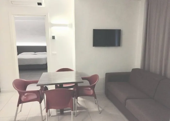 Venice Terminal & Apartahotel